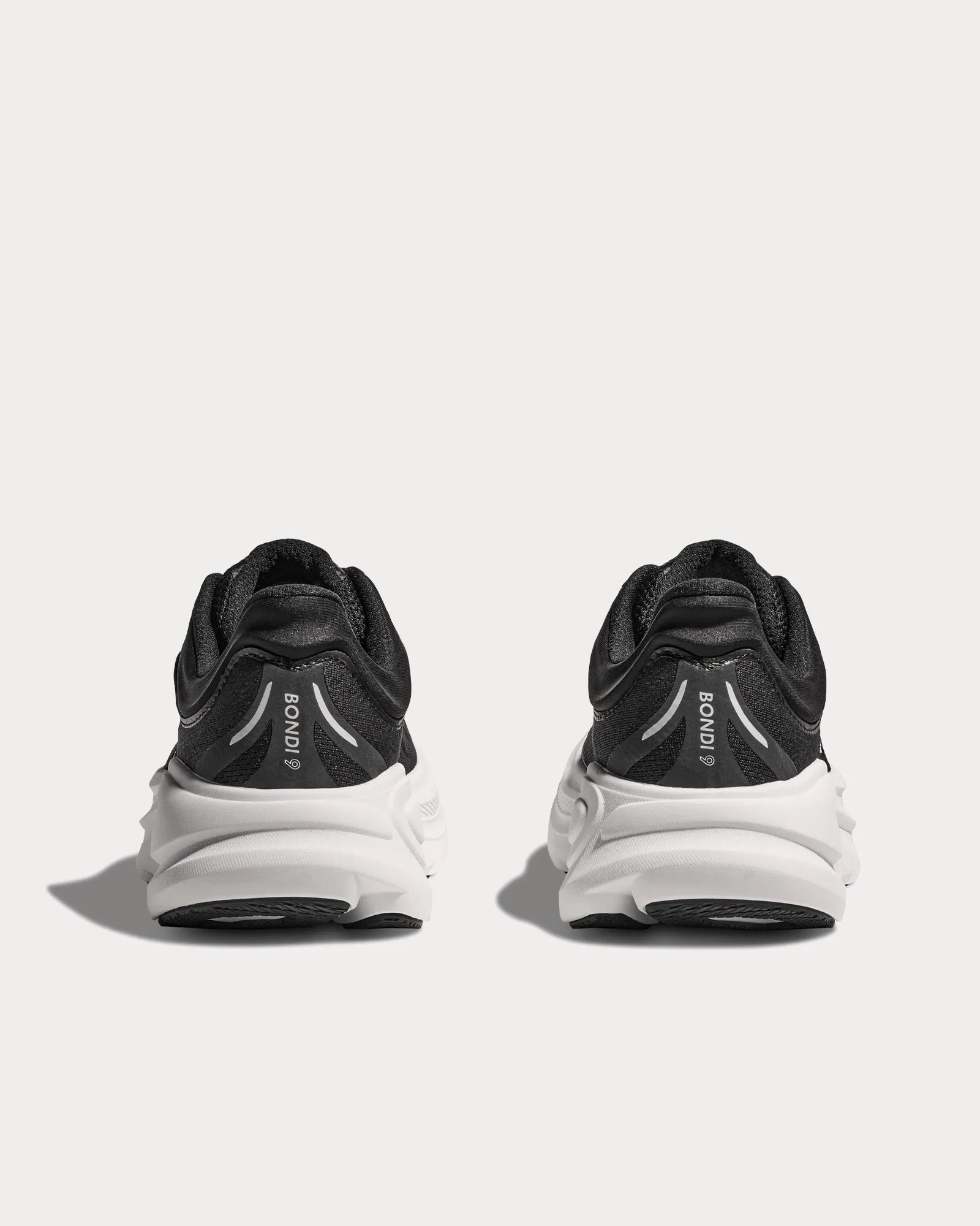 Bondi 9 Black / White Running Shoes