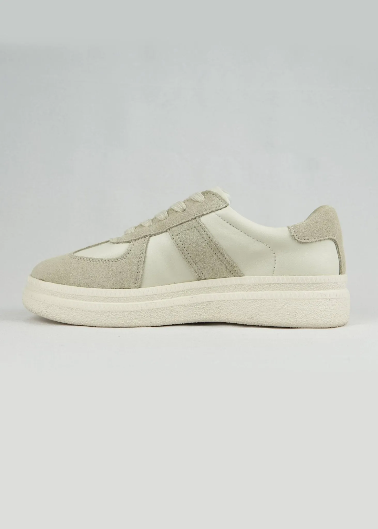 Erica Leather Sneaker In Beige