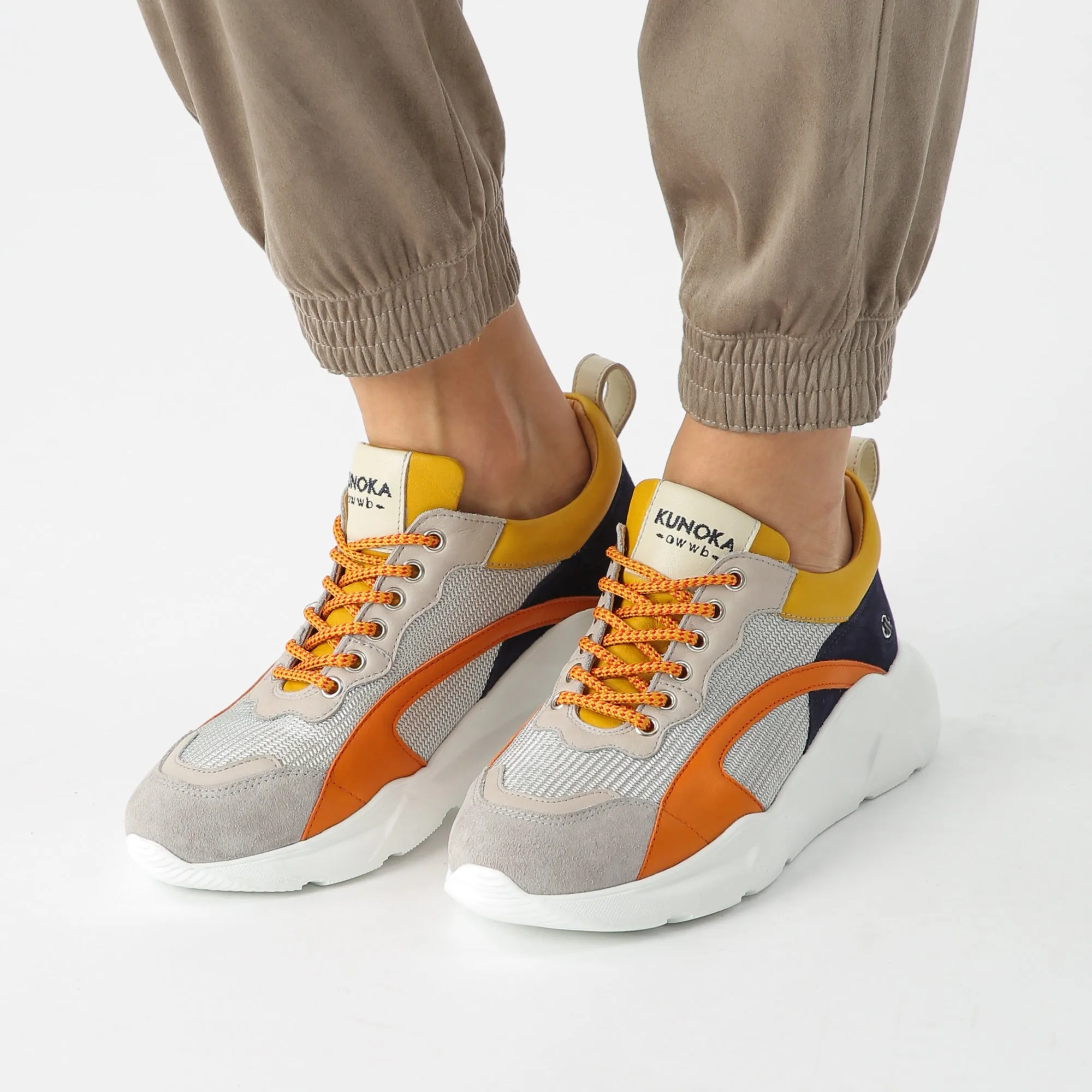 IZZI platform sneaker - galaxy